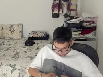 Offline master_boy28 on Chaturbate