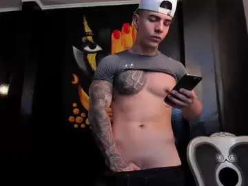 Offline salvatore_damore on Chaturbate