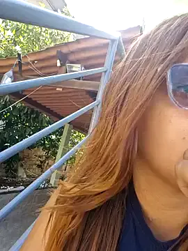 Offline AliceRuivinha2 on StripChat