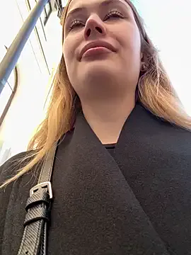 Offline blonde_exe on StripChat