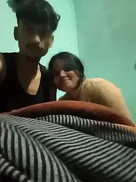 Offline couplegk71 on StripChat