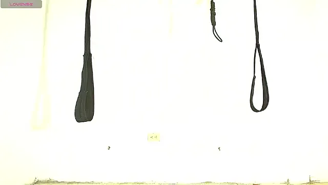 Offline dangerouslyhot on StripChat