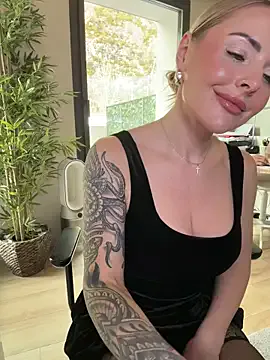 Offline EmaSalis on StripChat