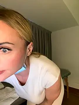 Offline EmaSalis on StripChat