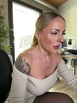 Offline EmaSalis on StripChat