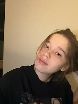 Offline HornyGirlH on StripChat