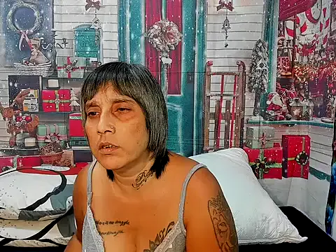 Offline indianroxy on StripChat