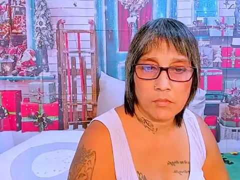 Offline indianroxy on StripChat