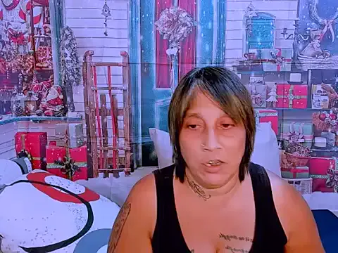 Offline indianroxy on StripChat