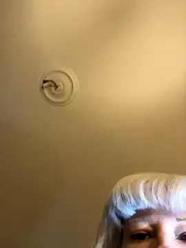 Offline juliaoneandonly on StripChat