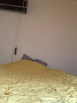 Offline juliaoneandonly on StripChat