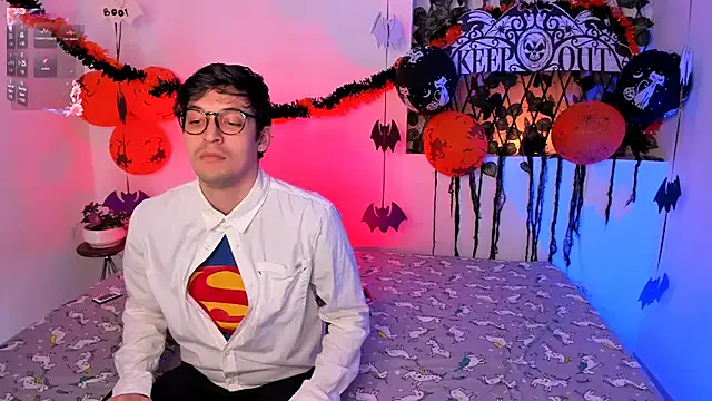 Offline kylietimothee on StripChat