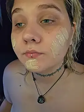 Offline Laura_takint on StripChat