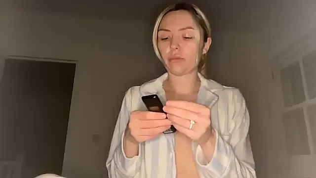 Offline lolableux on StripChat