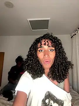 Offline lynx_sun on StripChat