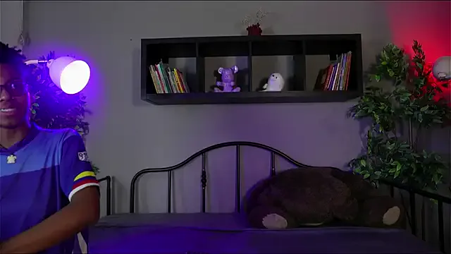 Offline lynx_sun on StripChat