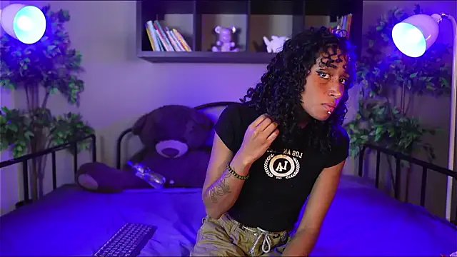 Offline lynx_sun on StripChat