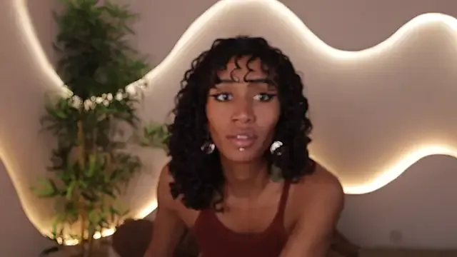 Offline lynx_sun on StripChat