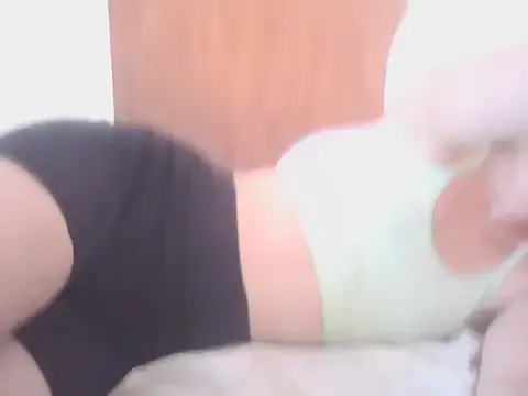 Offline Noracherry on StripChat