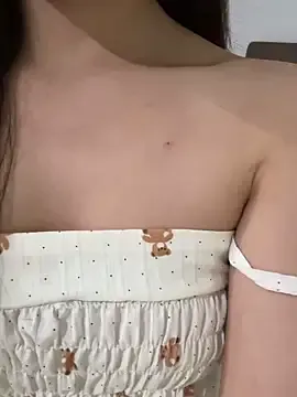 Offline Rin-yiyi on StripChat