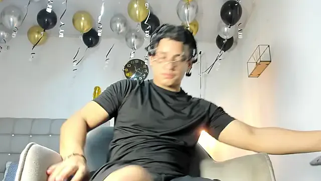 Offline samxx_muscle on StripChat