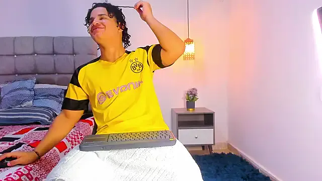 Offline samxx_muscle on StripChat