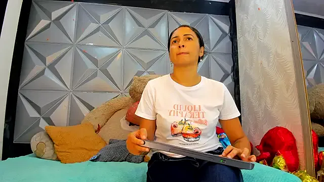 Offline SofiCams1 on StripChat