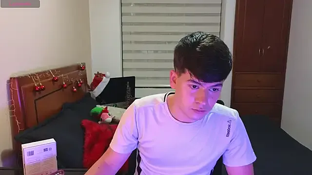 Offline tightncuteass on StripChat