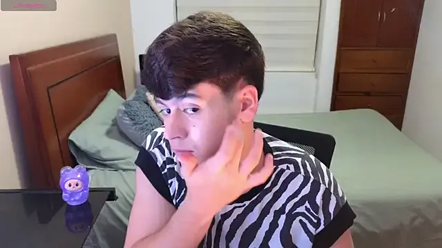 Offline tightncuteass on StripChat