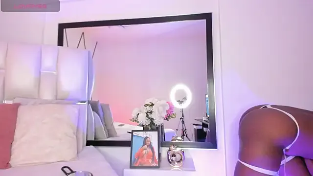 Offline Venuswilds on StripChat