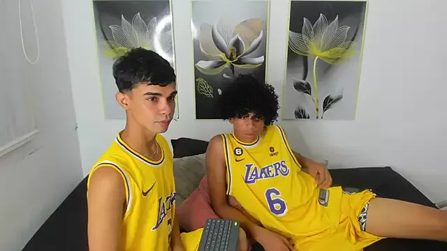 Offline Violet_Dream2 on StripChat