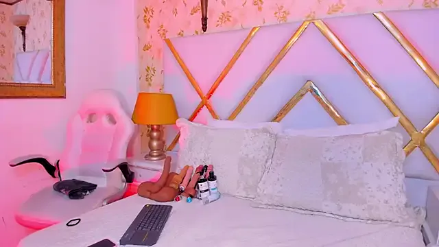 Offline Zoe_CarterX on StripChat