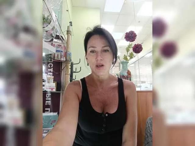 Agnes77 on BongaCams