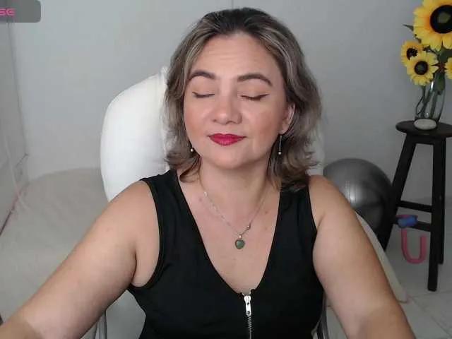 ana-milf on BongaCams 