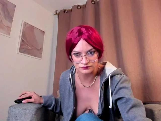 Angie-Pirs on BongaCams