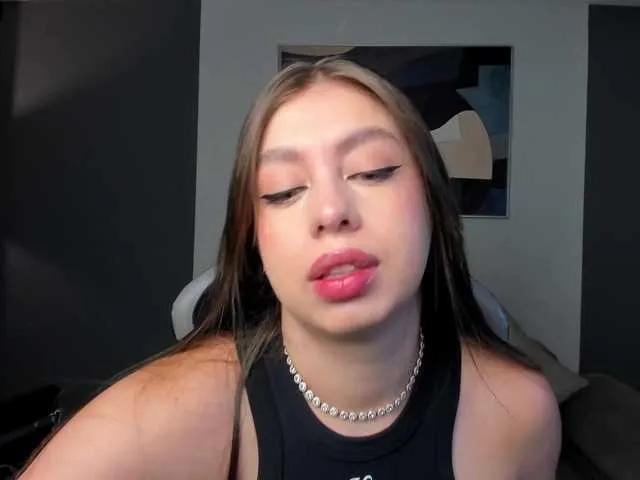 EllaClark on BongaCams 