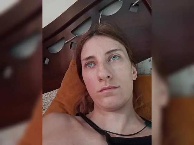 Kitty2044 on BongaCams 
