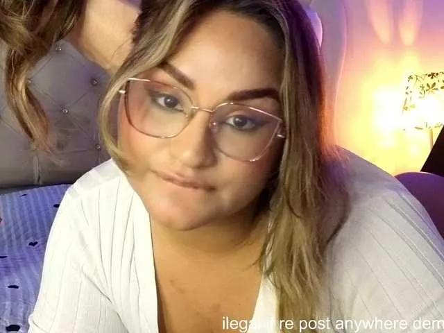 lauralei01 —  ROOM RULES 


1) Be respectful to everyone

2) No excessive dirty talk in tip notes

3) No porn/sex GIFs

4) No begging or demanding --- use /menu to see options

5) No soliciting or self-promotion