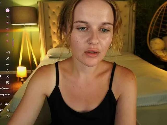 MaribelRiver on BongaCams