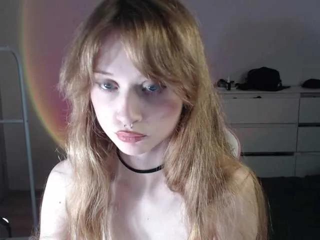 mnepohuyy on BongaCams