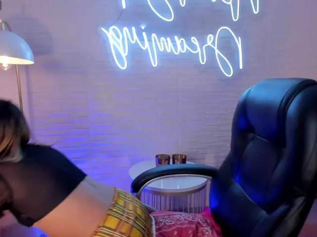 MollySunders on BongaCams