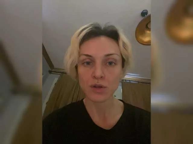 Natalieonfire on BongaCams