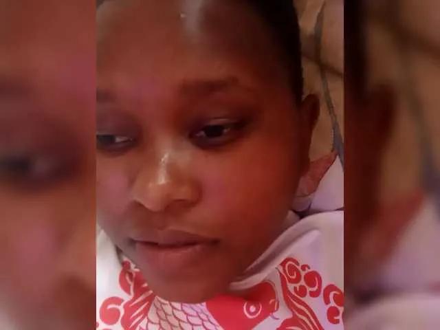 Shannyb on BongaCams