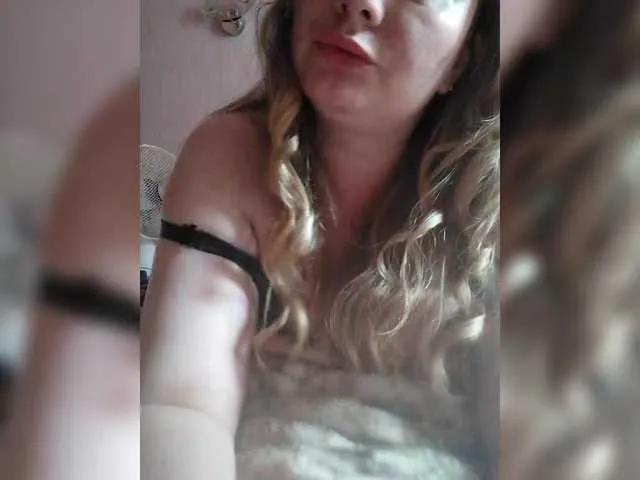 Sweetflowera on BongaCams