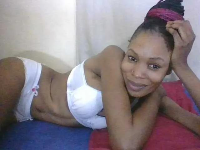 Sweetpetite254 on BongaCams 