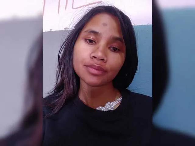 TitiAnnah on BongaCams 