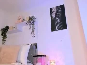 _alissonrose — GOAL: Dance sexy  Welcome to my room! #feet #natural #bigass #curvy #lovense