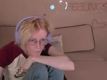 elizabeth_harpper — GOAL: air kiss [15 tokens remaining] Welcome to my room! #18 #shaved #teen #skinny #smalltits