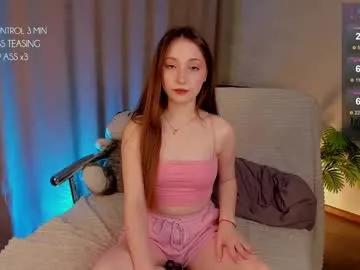 hottpeachh on Chaturbate 