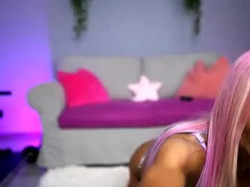 sarahraynex on Chaturbate 